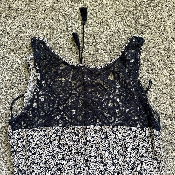 Floral romper - Picture 4 of 6